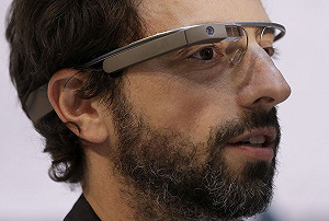 傳鴻海將生產Google眼鏡  或年底上市