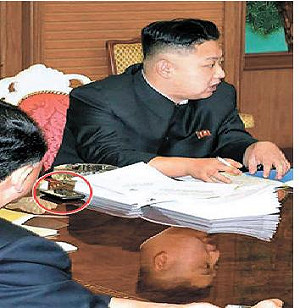 避蘋果與三星  金正恩愛HTC手機