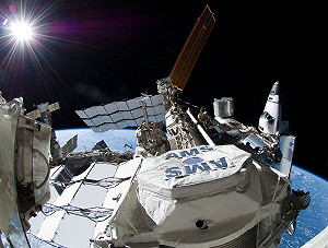 暗物質探索  宇宙基地觀測實驗