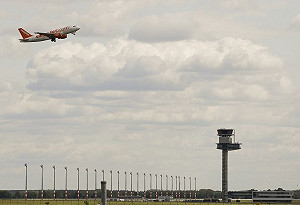 不甩歐盟碳排放法規  中印籍航空遭罰