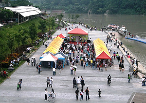 河川日在碧潭   盲友檢驗親水無障礙