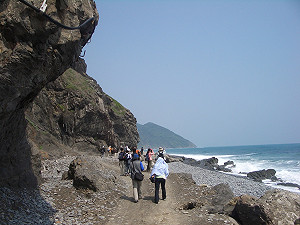 交長：公路避開阿塱壹  環團反對