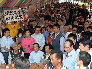 總統要上台就要承諾  主持人：已先知會