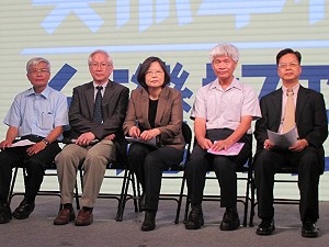 蔡英文：綠能電價會在產業可接受範圍