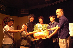 張曉風：請馬總統在凱道蓋巨蛋！