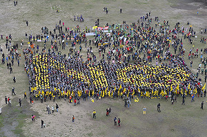 台中廢核  1800民眾排紙牌說NO