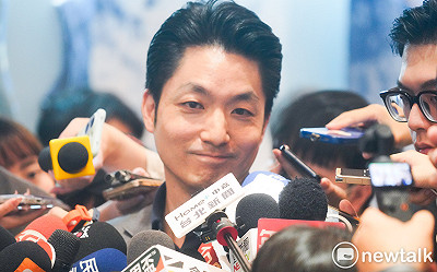 (影)蔣萬安哈佛演講飆「晶晶體」律師曝網友抗議:苛責英文很無聊!他講中文你們懂?