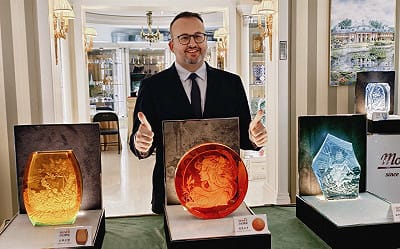 世界水晶第一品牌高雄巡迴展 國際級雕刻大師親臨分享