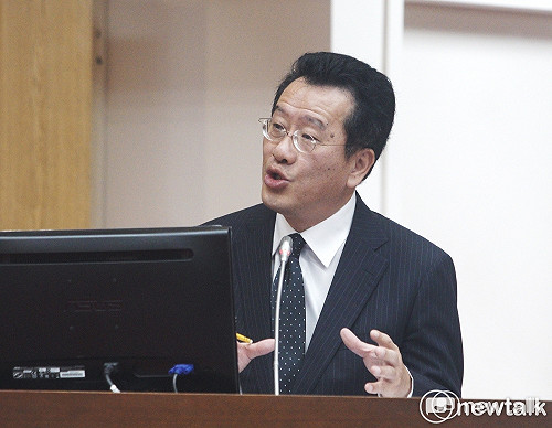 南山人壽逼退134員工 顧立雄：緊盯有無變相減薪