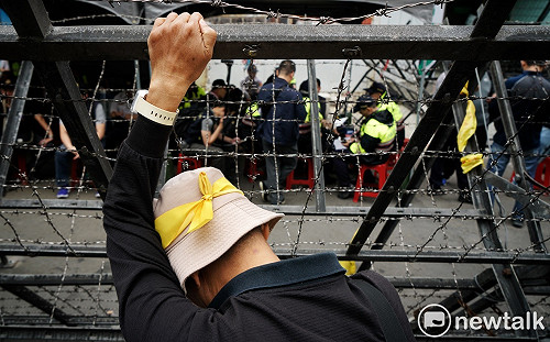 800壯士組織化：繼續對抗不公不義政府