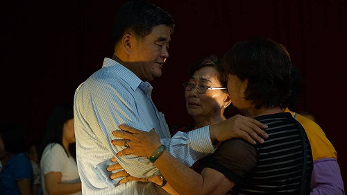 張榮味平淡入監過首夜  家人卻徹夜難眠