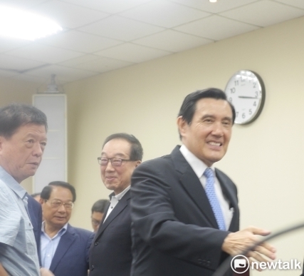 藍營造勢避同框？ 侯友宜快閃、馬英九遲到