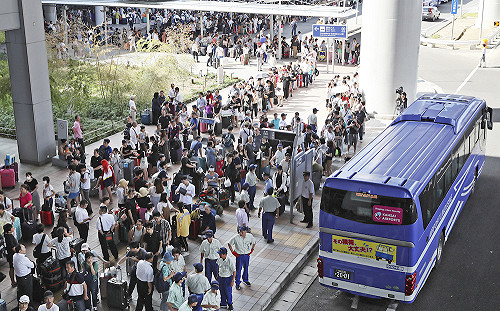 強颱燕子襲日！影響台高雄旅客逾千人