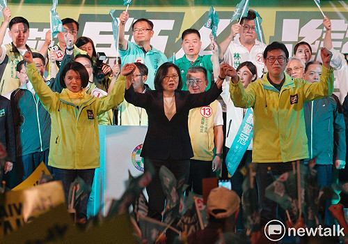 好忙！小英選前之夜戰到最後1秒  站台催票行程超拚