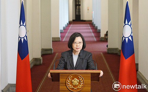 迴廊談話》新車加裝ABS恐漲價  蔡英文：將顧及人民負擔能力