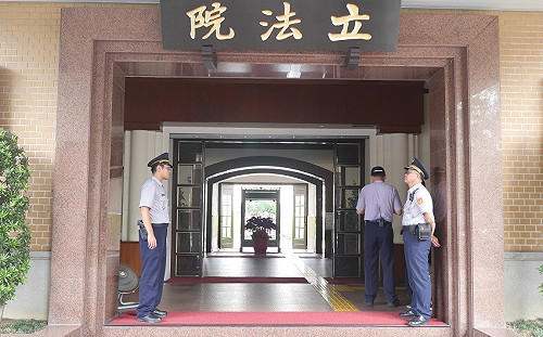 民進黨2020立委席次銳減？菜鳥立委、深藍選區首當其衝 