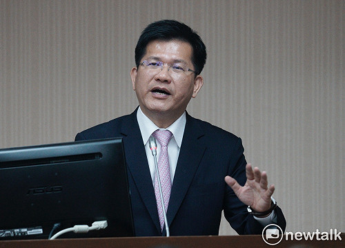 藍委批輕忽釀成罷工 林佳龍爆：勞資協商前已接見華航與工會