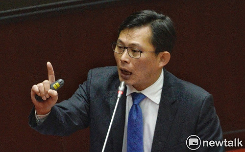 黃國昌怒批朱婉清通緝時效過期後返台  蘇貞昌：不會包庇連戰秘書