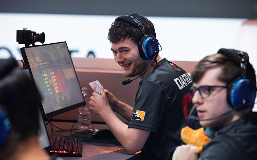 OWL》太豪華了吧！Dafran直播導覽君臨隊豪宅基地