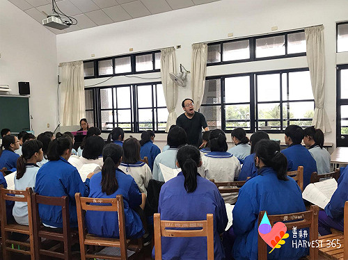 偏鄉天籟之音也要被聽見！「他」引領原民小孩唱出部落使命