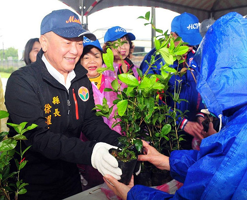 徐耀昌嗆同婚絕子絕孫 議員批：有種苗栗拒絕同婚登記