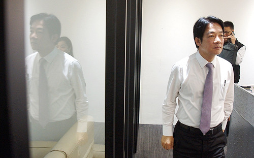 讀者投書》敵手演練灌票！反手機民調的民主陷阱…