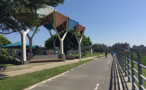 把握本週艷陽好天氣！週日「滯留鋒」南移恐再變天