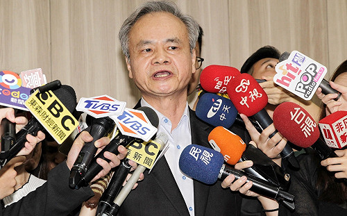 中華郵政物流中心風暴 總座陳憲着：政治力介入應減少