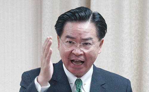 封殺中國華為！吳釗燮：目前外交部無人用華為手機