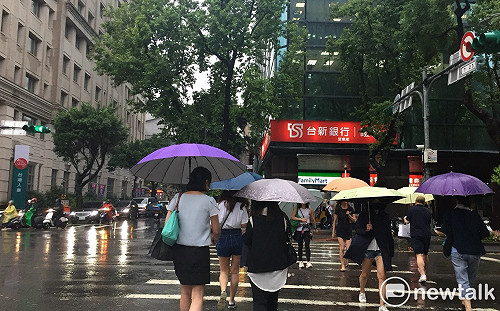 雨彈來襲！南台灣3縣市發布大雷雨特報