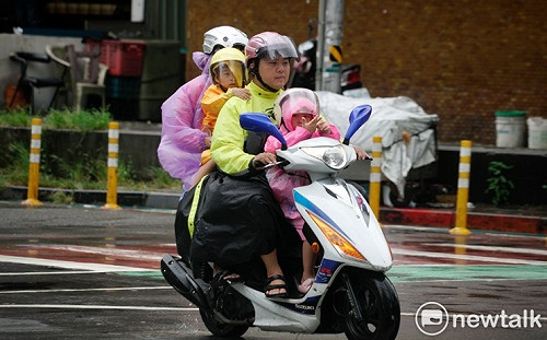 米克拉颱風影響全台有雨！出門帶傘 避免海邊活動