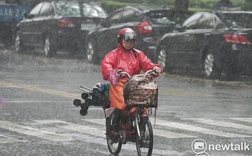 今日降雨趨緩！明起西南風再增強 台中以南留意強降雨