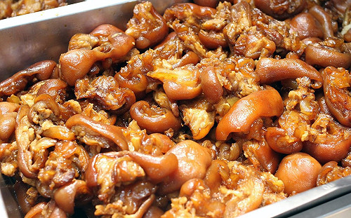 豬蹄、雞腳讓皮膚更Q彈？國健署闢謠：吃太多反而會胖