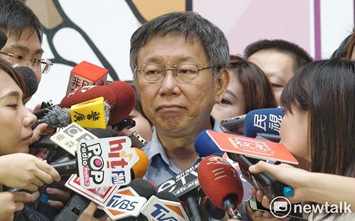 讀者投書》從白色力量變為藍營側翼 柯文哲只想要郭董的錢包？