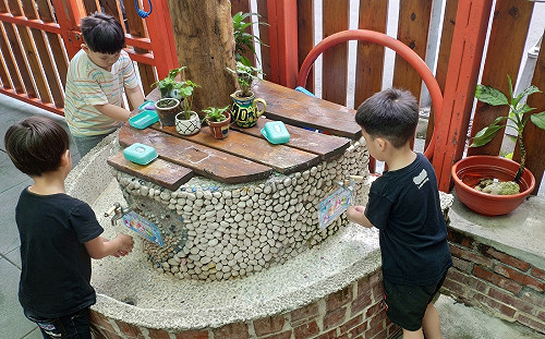 武漢肺炎》大流行常始於校園！醫師：有症狀孩童別接近長輩