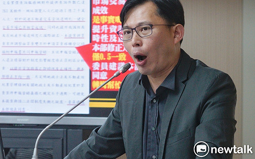 黃國昌提營業稅數據  原來「高雄沒有發大財」