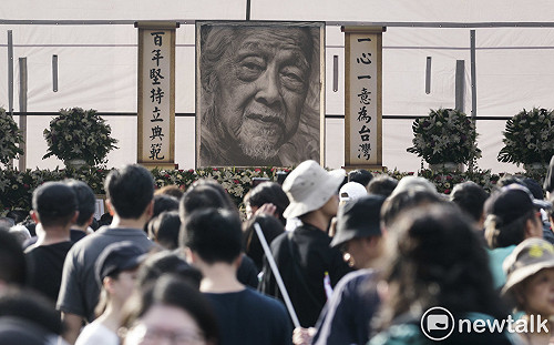 凱道追思會為史明送行 蔡英文到場贈褒揚令