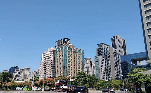 熱！全台高溫上看35°C 北台灣留意短暫雨