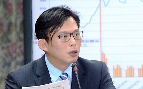 7200萬元豪宅爭議 黃國昌：金管會應嚴懲、1件罰1次