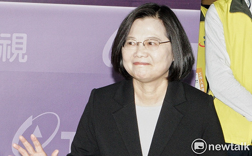 總統政見會》蔡英文諷韓國瑜「連借人家600萬都說不清楚」