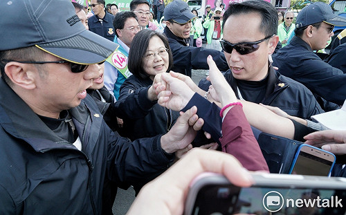 蔡英文掃街彰化出發　陳素月嗆親共國民黨才沒金孫抱