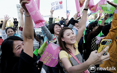 韓國瑜被爆參選市長前擬移民加拿大  蔡英文：留給他們處理、讓他們說清楚