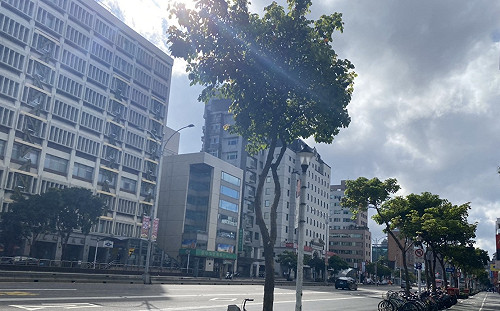 溫暖好天氣！各地高溫飆逾25°C  東半部留意短暫雨