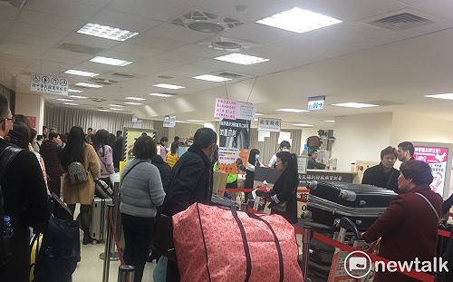 武漢肺炎》即日起布口罩開放出口！關務署：郵寄前要先報關