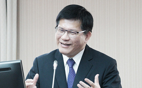 林佳龍要用路人「趨吉避凶」 議員轟：連塞32小時哪來尖峰離峰？