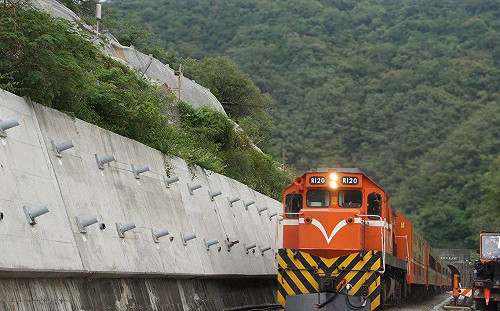 環島鐵路電氣化最後一哩路！「潮州－台東」全線今年底通車