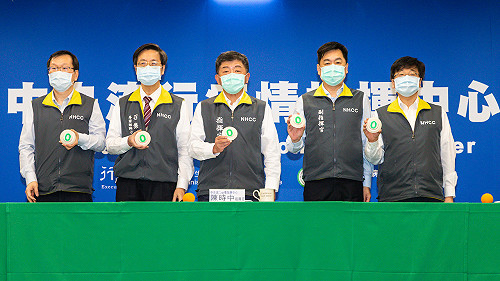 挺而走險！高雄文具店驚見醫療口罩非法販售  最高可罰200萬