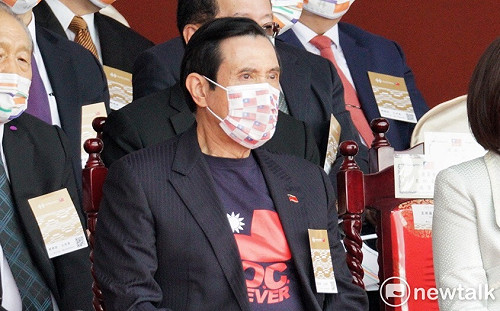 未給蔡英文國慶主視覺、文告正面評價 馬、柯仍出席國慶大典