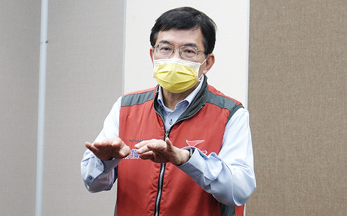 工程車滑落導致太魯閣號出軌 交通部次長：初步來看廠商有疏失