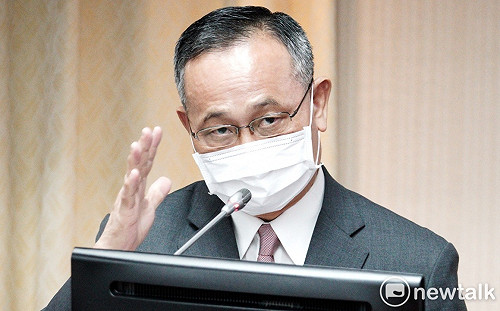 黑衣人砸警局爆滅證 警政署長：深表痛心！不縱容、不包庇